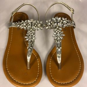 Unisa Silver Floral Jeweled Sandals Rhinestones 6